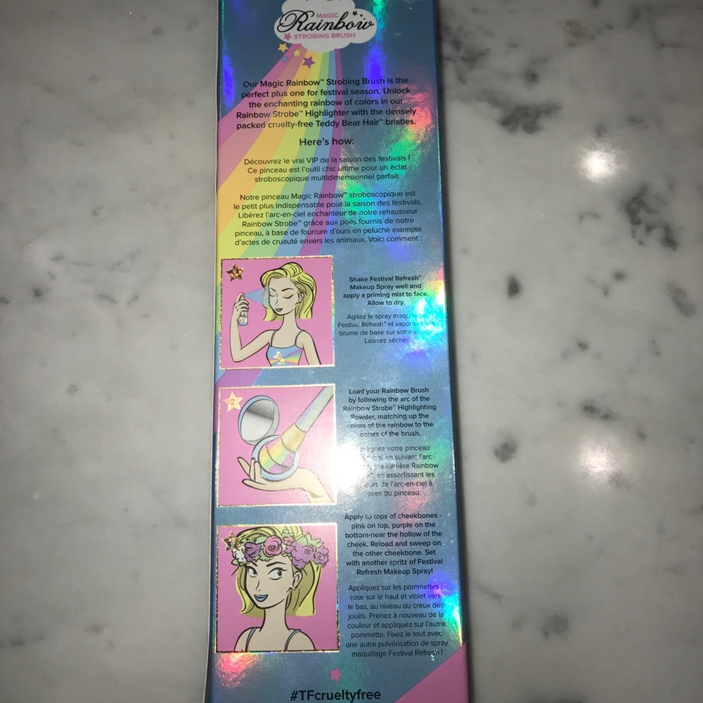 Too Faced Magic Rainbow Strobing Brush - Picture 7 of 8